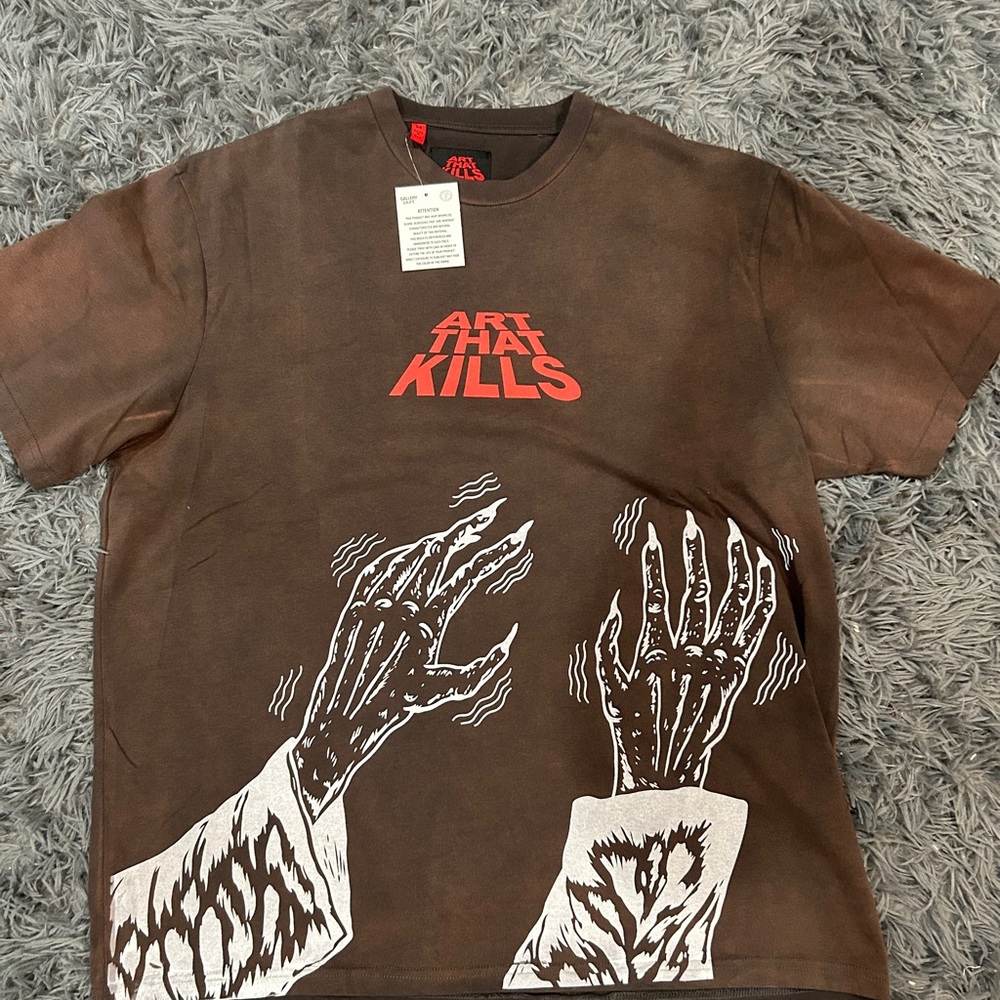 Art That Kills Gallery Dept. Graphic Tee | M